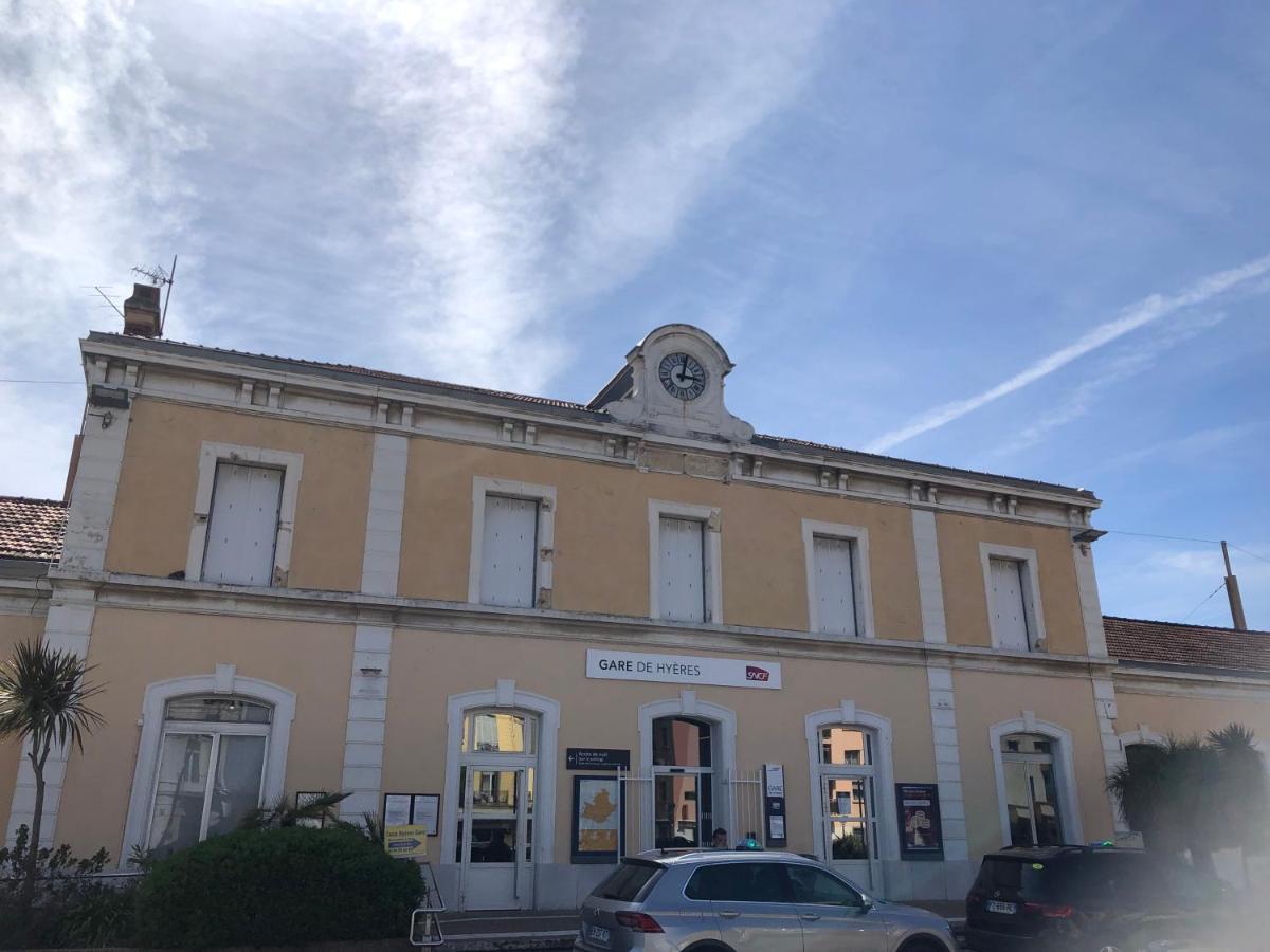 A La Gare ! T2 Hyeres Hyères Exterior foto